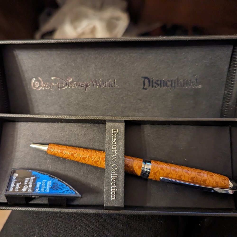 Mickey Mouse Executive Collection Pen - NEW